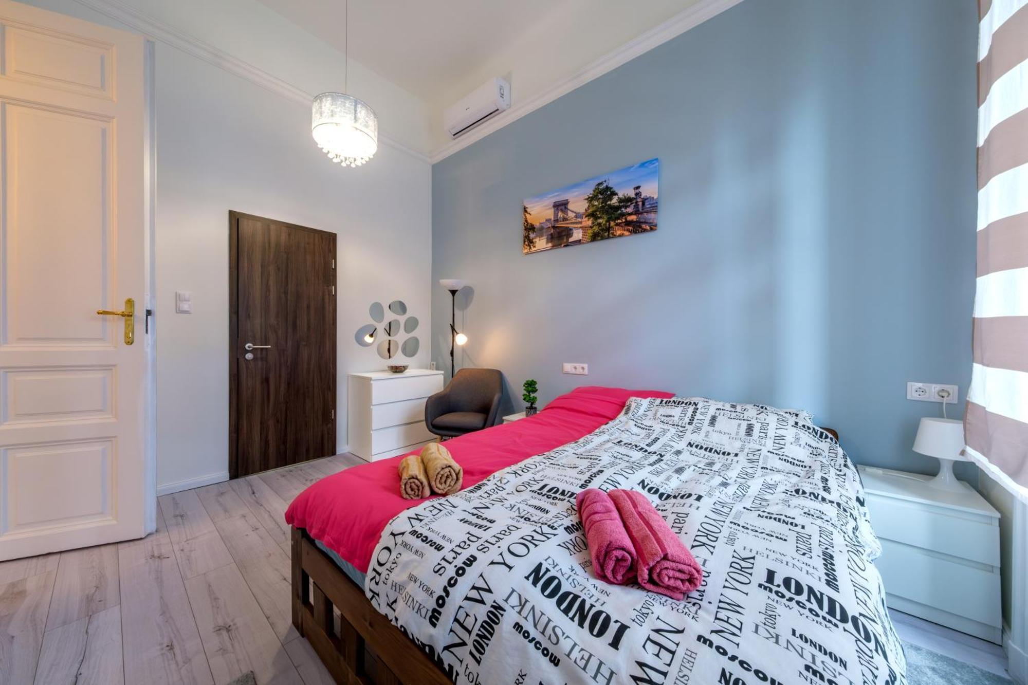 Soho Downtown Apartment Budapest Eksteriør billede